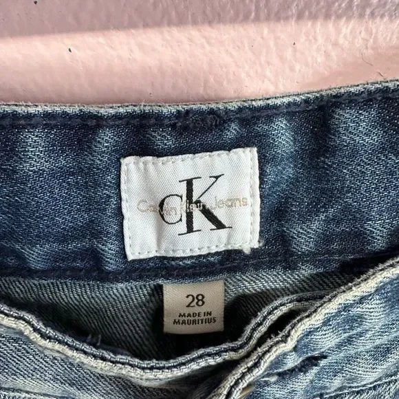Calvin Klein distressed cut off jean shorts women’s 28 - Picture 5 of 6